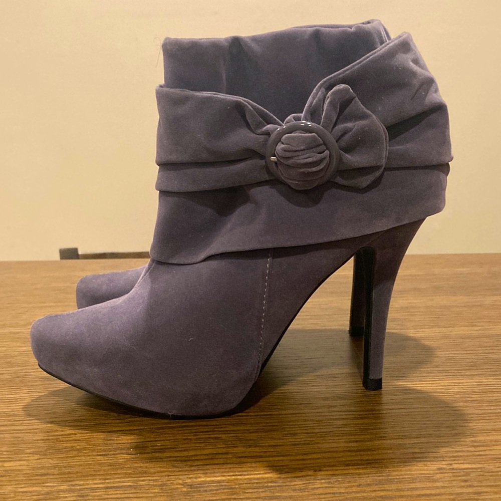 Charlotte Russe booties! Grey size 7